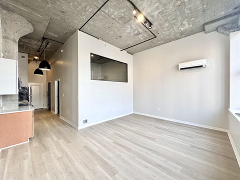 Floor plan for 1 bed, 1 bath, 634 sqft